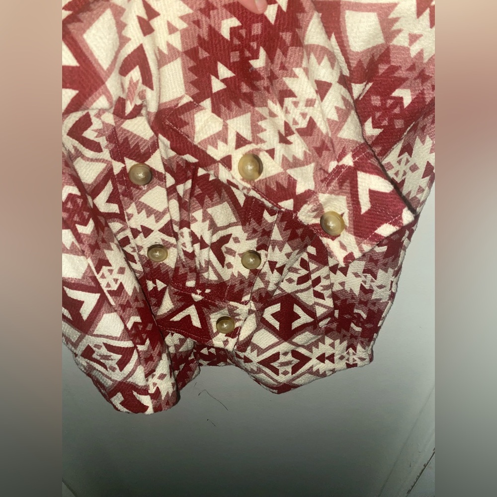 ARIAT | Women’s Button-Up | Medium | Thicker | Deep Red Cream Patterned | NWOT - Picture 6 of 9